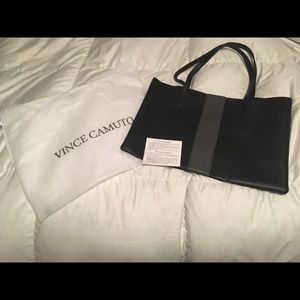 NEW Vince Comuto flat messenger shoulder bag